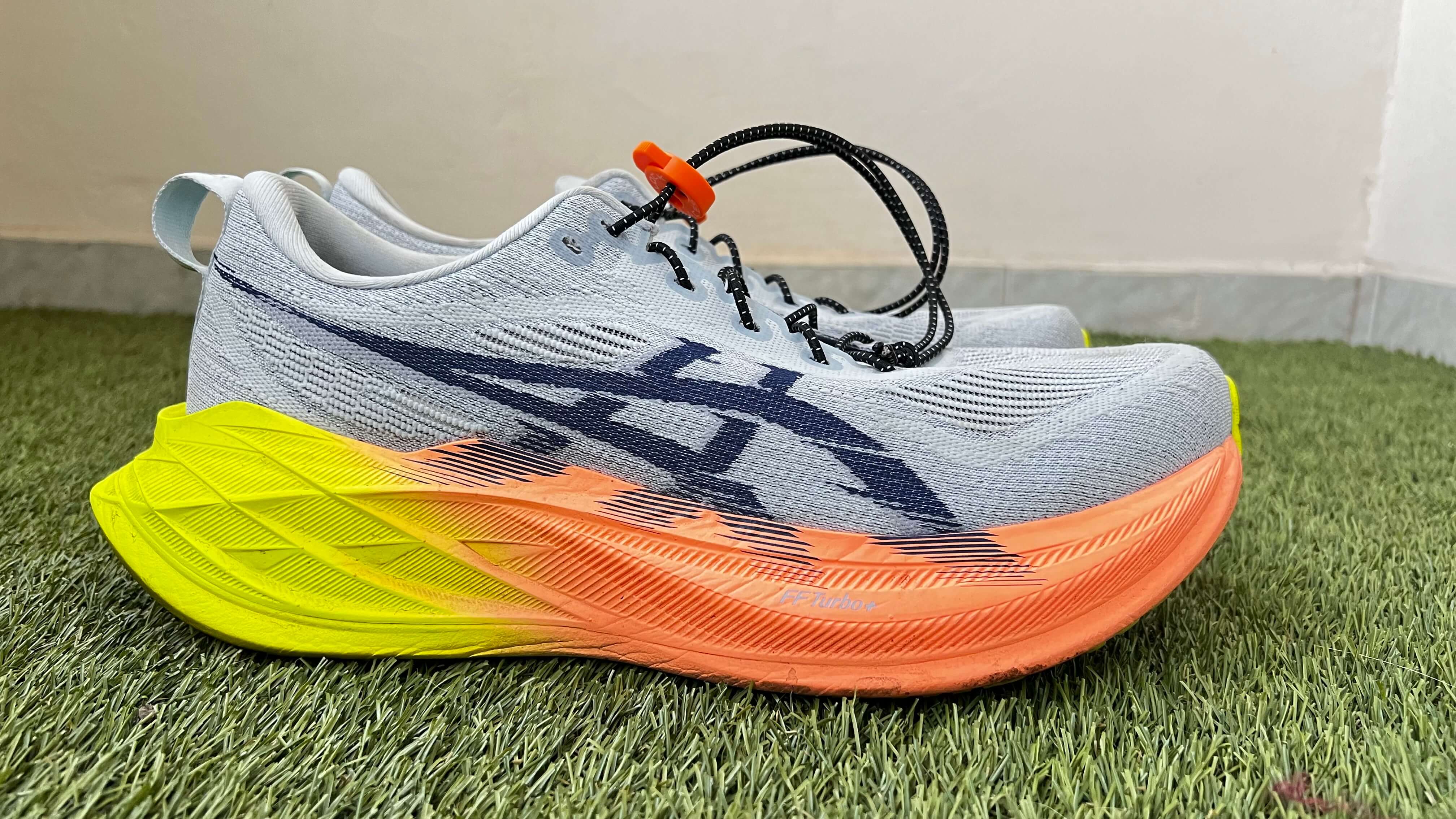 ASICS SUPERBLAST 2